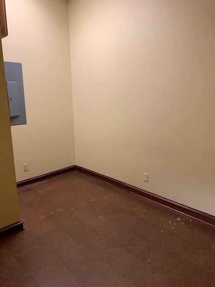 More Photos Of 5309-5325 S Lyndale Ave, Minneapolis Unknown For Lease