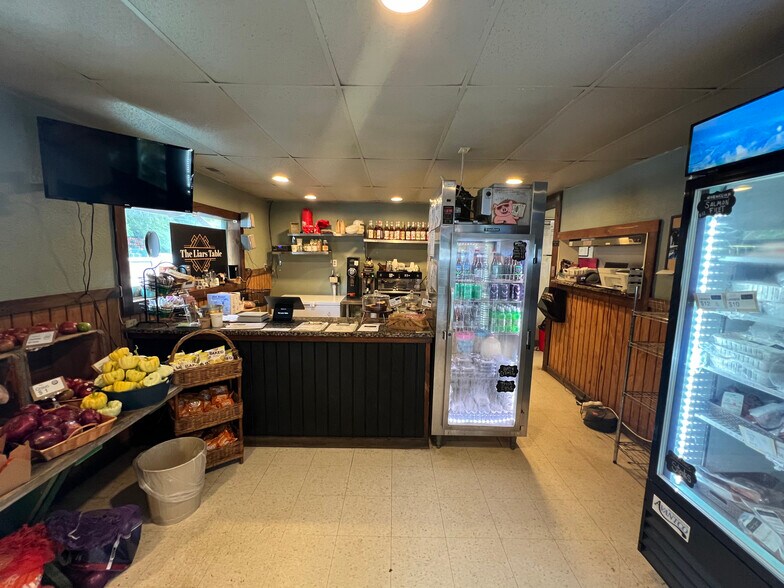 More Photos Of 8060 N US Highway 19E, Elk Park Restaurant For Sale