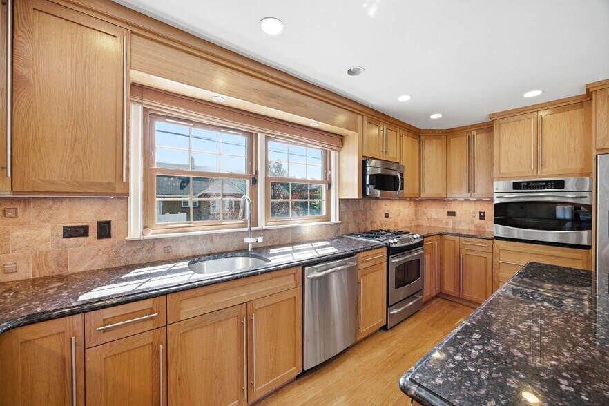 More Photos Of 9819 160th Ave, Howard Beach Apartments For Sale