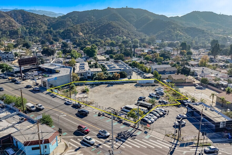 More Photos Of 7636 Foothill Blvd, Tujunga Land For Lease