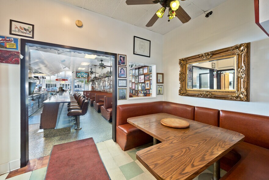 More Photos Of 8536 W Pico Blvd, Los Angeles Restaurant For Lease