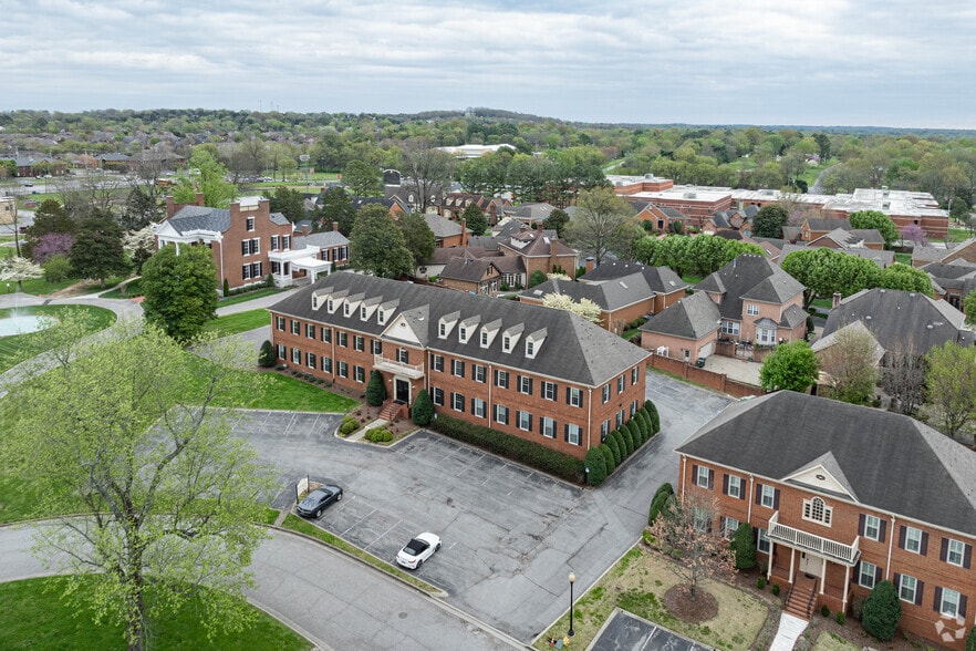More Photos Of 109 Hazel Path, Hendersonville Office For Lease