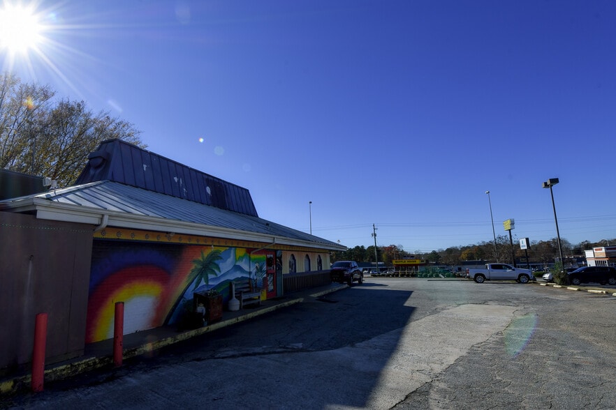 More Photos Of 1082 Highway 19 N, Thomaston Restaurant For Sale