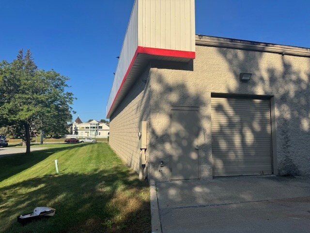 More Photos Of 1220 Shelburne Rd, South Burlington Freestanding For Sale