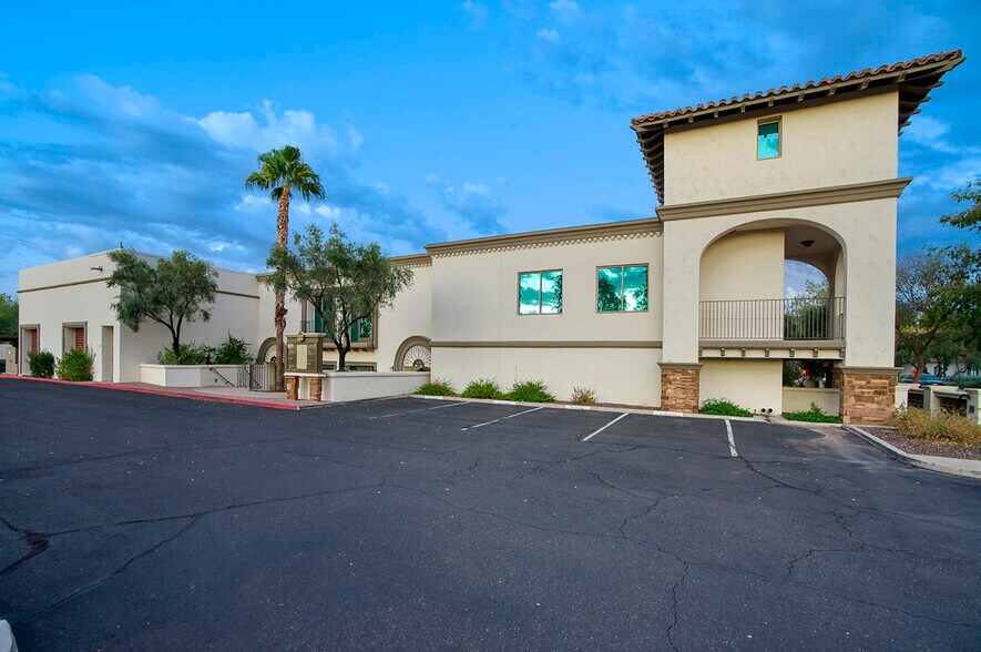 More Photos Of 11000 N Scottsdale Rd, Scottsdale Medical For Lease