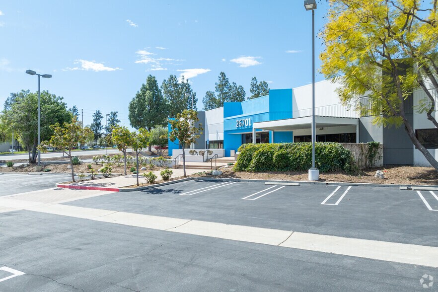 More Photos Of 26701 W Agoura Rd, Calabasas Flex For Lease