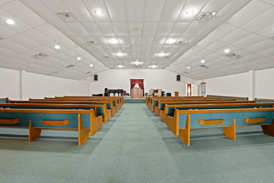 More Photos Of 2225 S State Highway 95, Taylor Freestanding For Lease