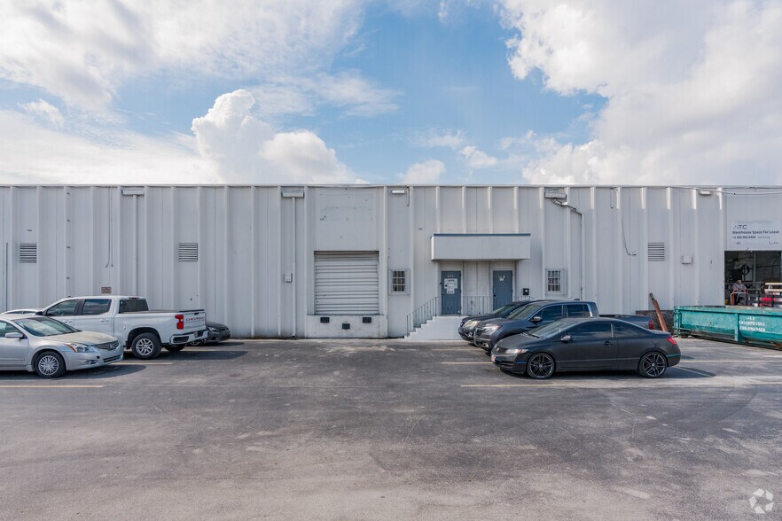 More Photos Of 7212-7282 NW 33rd St, Miami Unknown For Lease