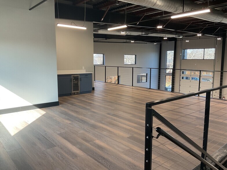 More Photos Of 1652 FM 407 E, Argyle Showroom For Lease