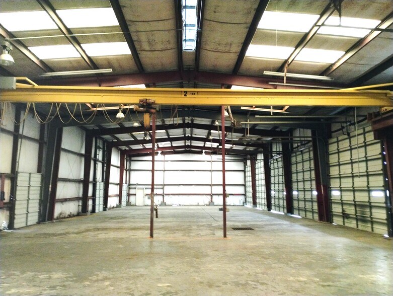 More Photos Of 221 Expressway 83, La Feria Industrial For Lease