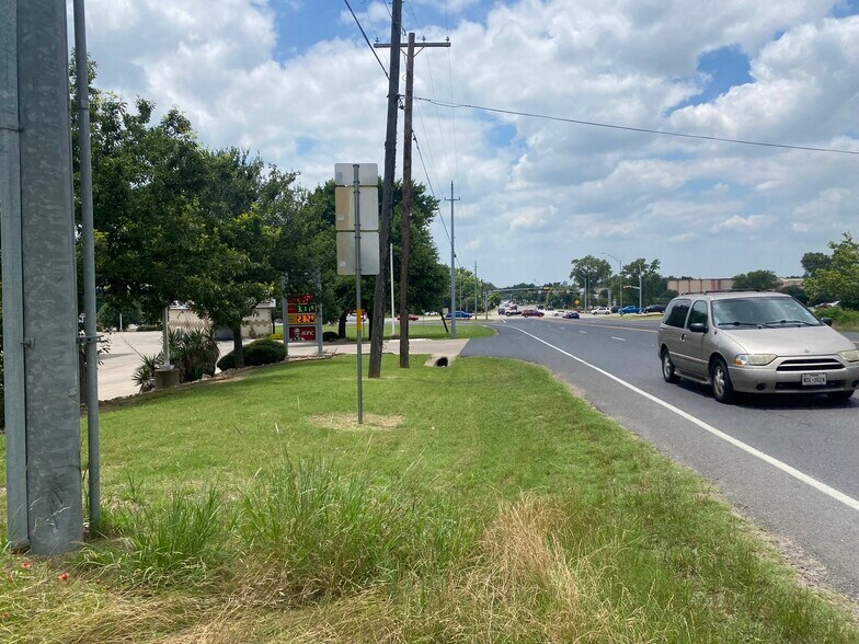 More Photos Of 1805 CHESTNUT st, Bastrop Land For Sale