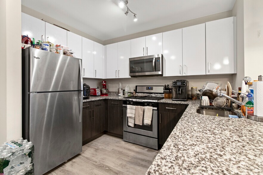 More Photos Of 587 Connecticut Ave, Norwalk Apartments For Sale