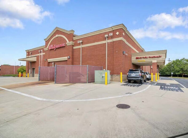 More Photos Of 1485 River Ridge Dr, Clemmons Drugstore For Sale