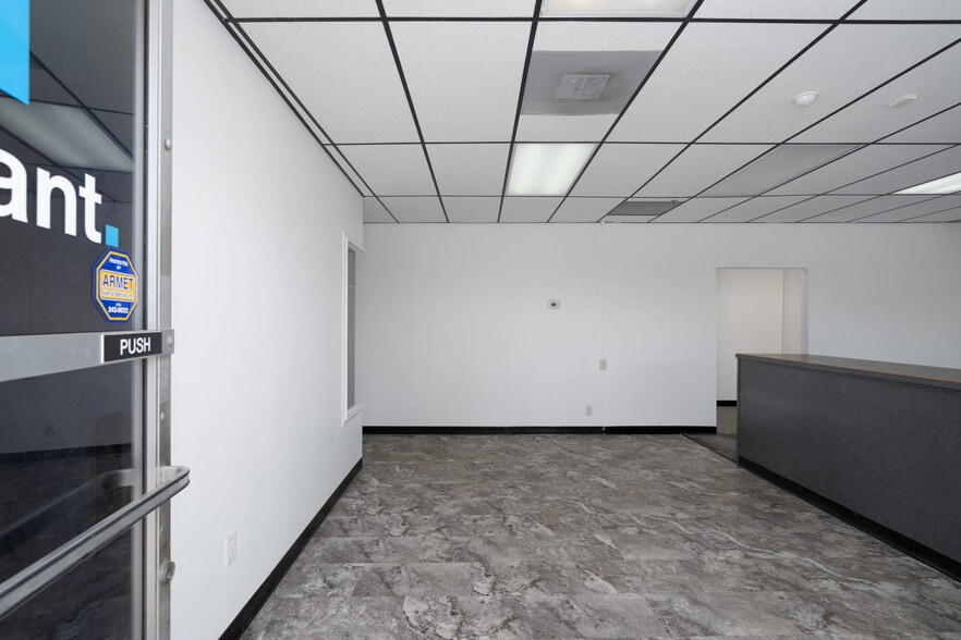 More Photos Of 320 Kentucky St, Bakersfield Manufacturing For Sale