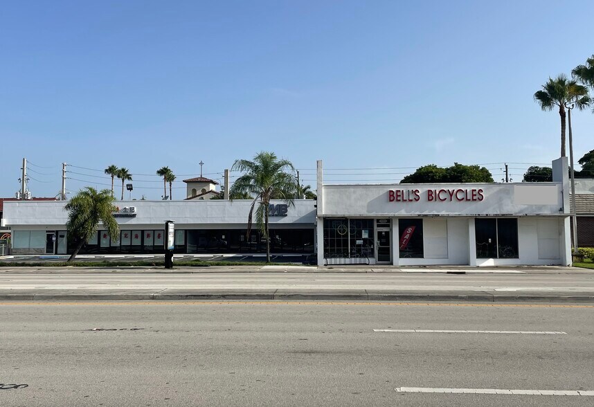 More Photos Of 1949 NE 163rd St, North Miami Beach Freestanding For Lease