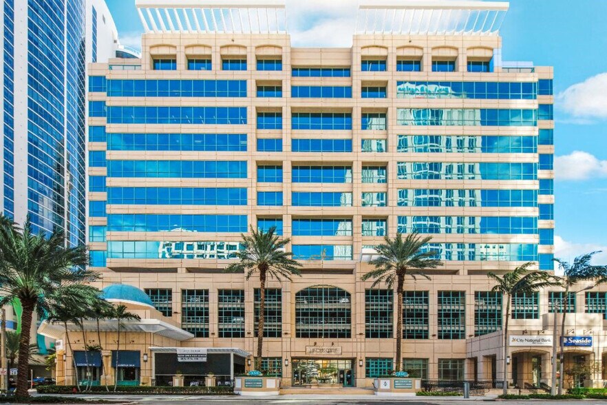 More Photos Of 450 E Las Olas Blvd, Fort Lauderdale Office For Lease