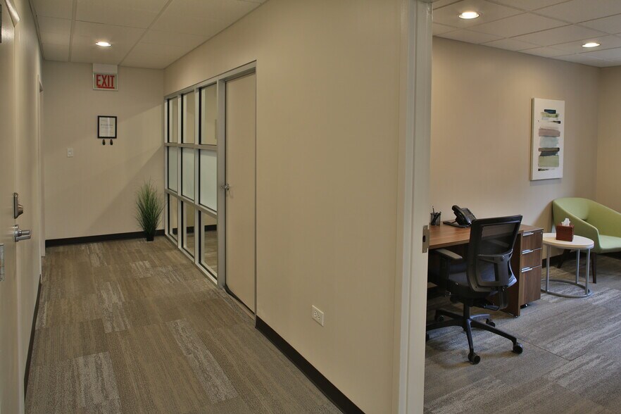 More Photos Of 747 N LaSalle St, Chicago Loft Creative Space For Lease
