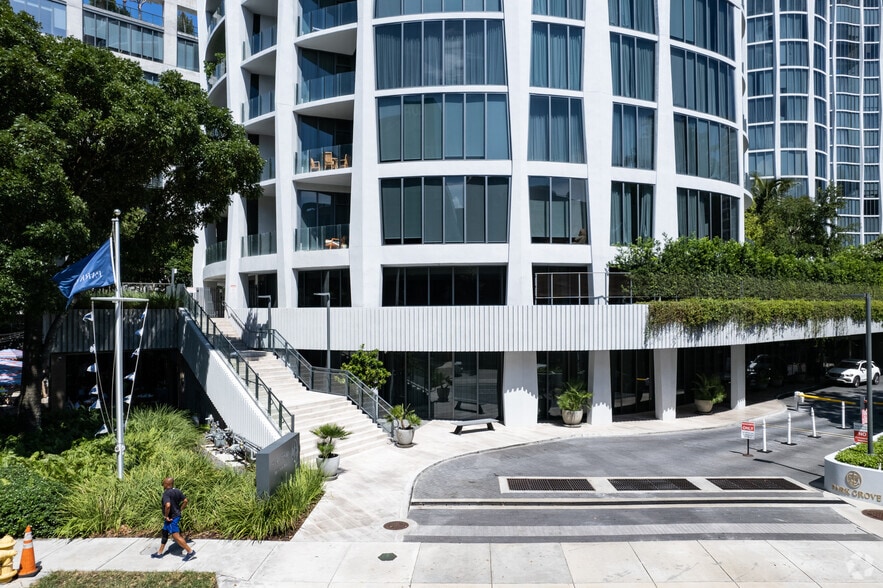More Photos Of 2811-2831 S Bayshore Dr, Miami Office Residential For Sale