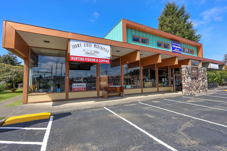 More Photos Of 2133 Winchester ave, Reedsport Freestanding For Sale