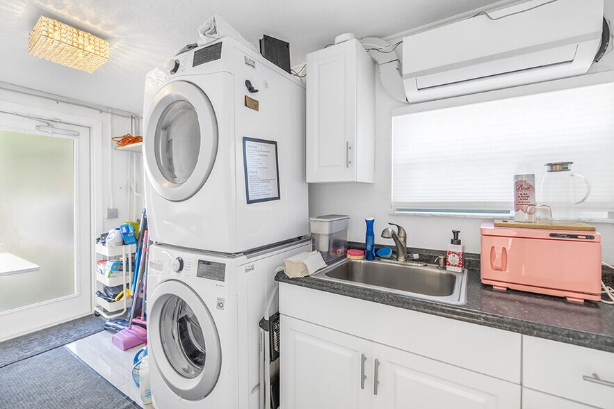 More Photos Of 2200 49th St N, Saint Petersburg Medical For Sale