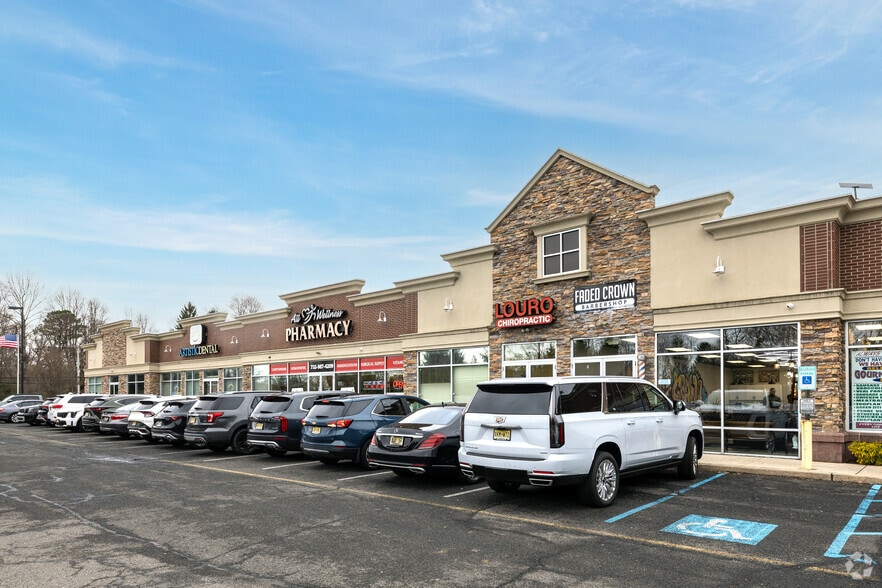 More Photos Of 180 N County Line Rd, Jackson Township General Retail For Lease