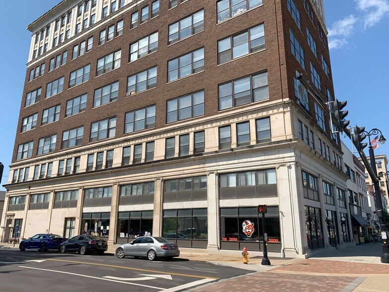 More Photos Of 59 Lincoln Way E, Massillon Apartments For Lease