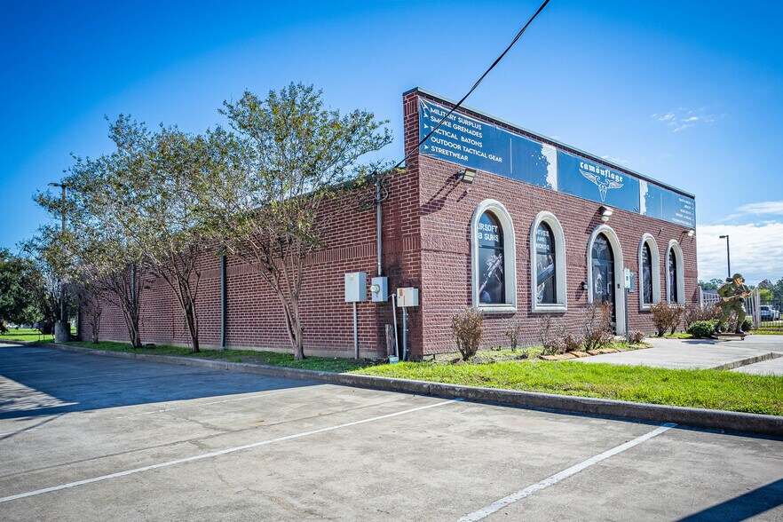 More Photos Of 16920 Mathis Church Rd, Houston Flex For Sale