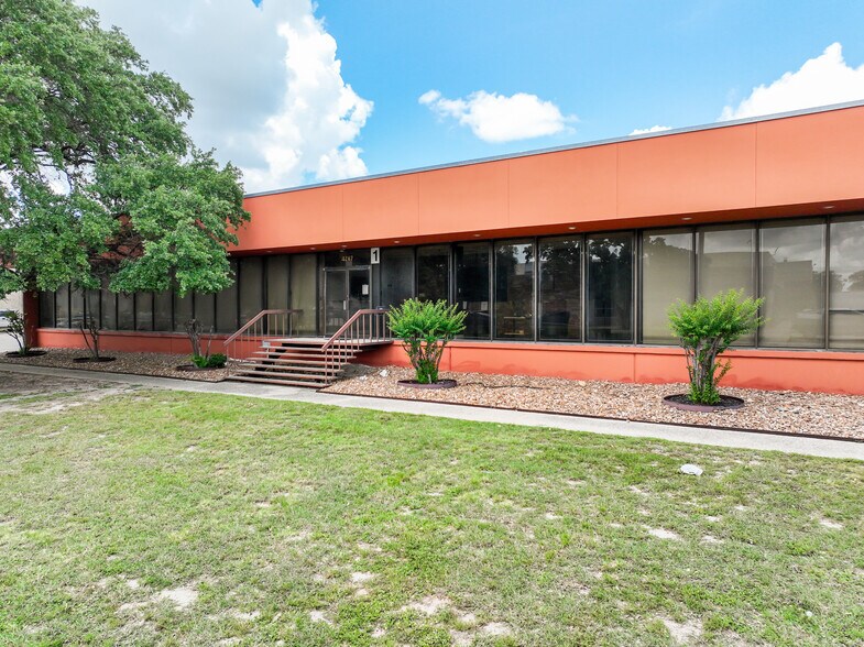Primary Photo Of 4267 Dividend Rd, San Antonio Warehouse For Sale