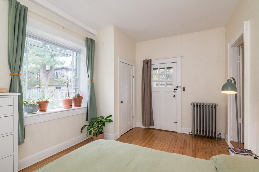 More Photos Of 81 Bridge St, Northampton Multifamily For Sale