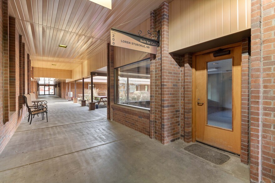 More Photos Of 1200 N 14th Ave, Pasco Medical For Sale