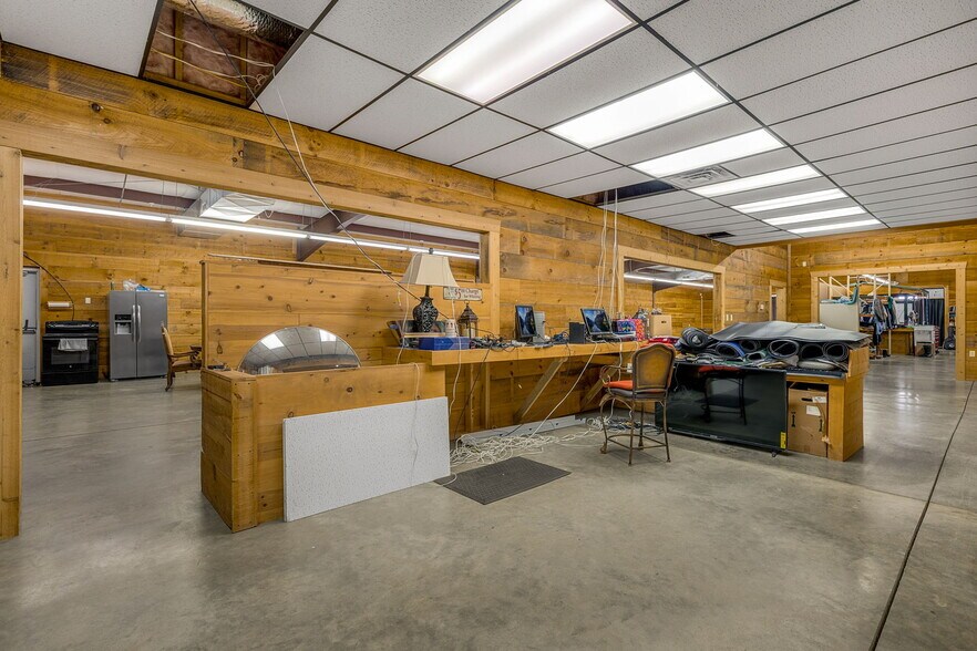 More Photos Of 405 Pearman Dairy Rd, Anderson Freestanding For Sale