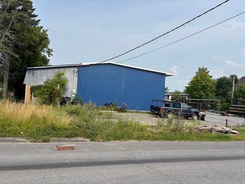 More Photos Of 43 State St, Presque Isle General Retail For Sale