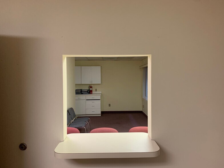 More Photos Of 38300 Van Dyke Ave, Sterling Heights Medical For Lease