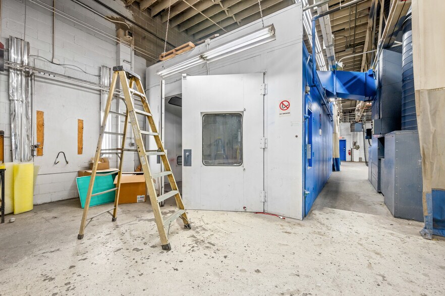 More Photos Of 1441 Central Ave, Columbus Auto Repair For Lease