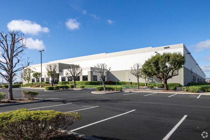 More Photos Of 16875 Heacock St, Moreno Valley Distribution For Lease