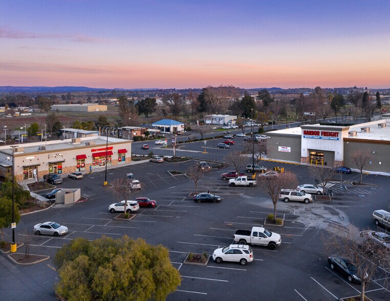 More Photos Of 375 Oro Dam Blvd E, Oroville Freestanding For Sale