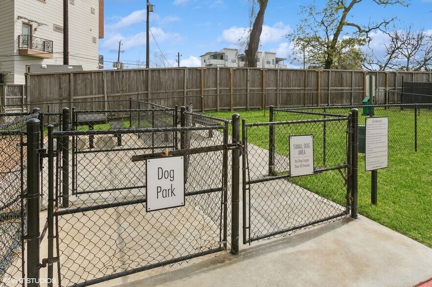 More Photos Of 5927 Almeda Rd, Houston Apartments For Lease