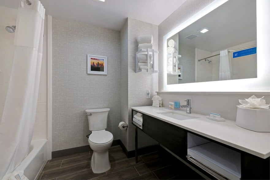 More Photos Of 14120 Karissa Ct, Houston Hotel For Sale