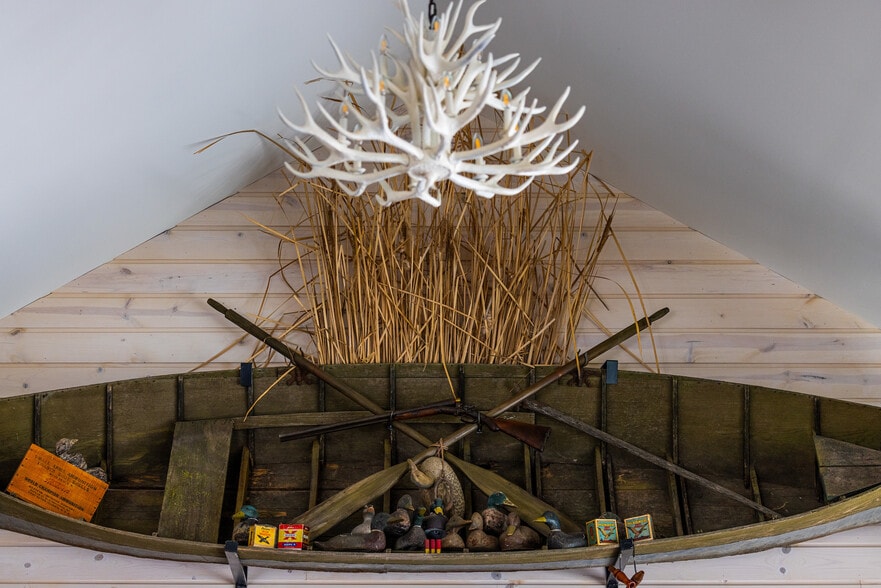 More Photos Of 1583 Spring Bay Rd, Spring Bay Hotel For Sale