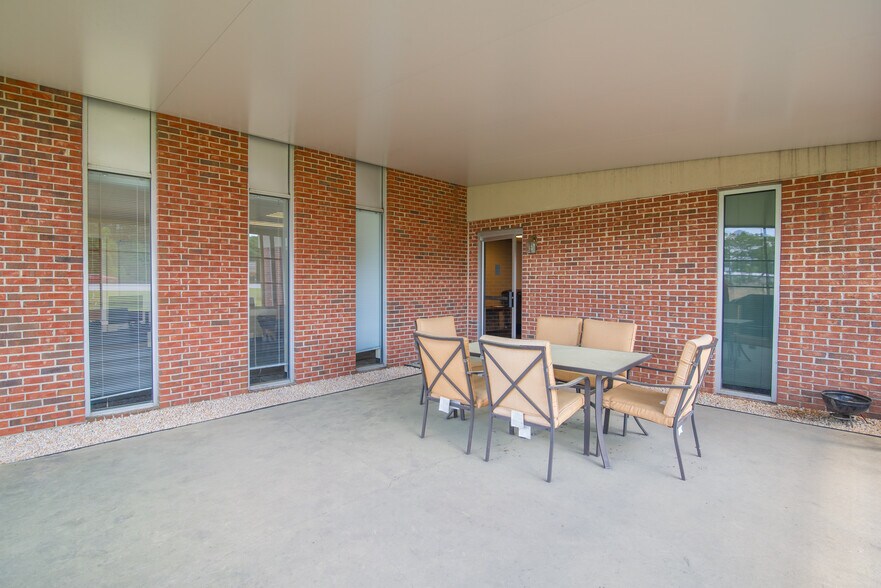 More Photos Of 4900 Highway 501, Myrtle Beach Light Manufacturing For Lease