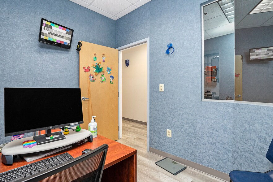 More Photos Of 2901 Dutton Mill Rd, Aston Medical For Sale