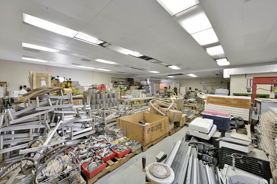 More Photos Of 1720 FM 1960 Rd E, Houston Warehouse For Sale