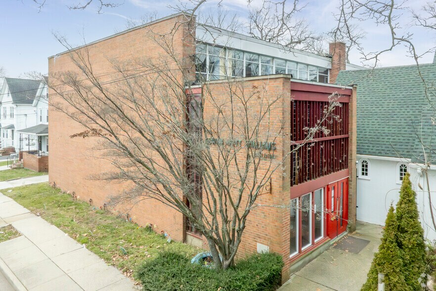 Primary Photo Of 87 7th St, Valley Stream Religious Facility For Lease