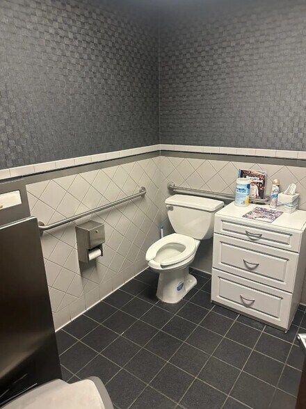 More Photos Of 8570-8608 Utica Ave, Rancho Cucamonga Medical For Sale