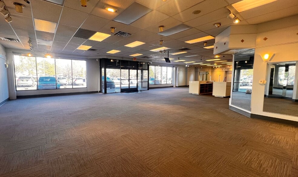 More Photos Of 2633-2677 Louisiana Blvd, Albuquerque Storefront For Lease