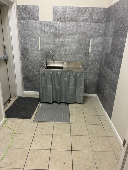 More Photos Of 10 IBM Rd, Poughkeepsie Storefront For Lease