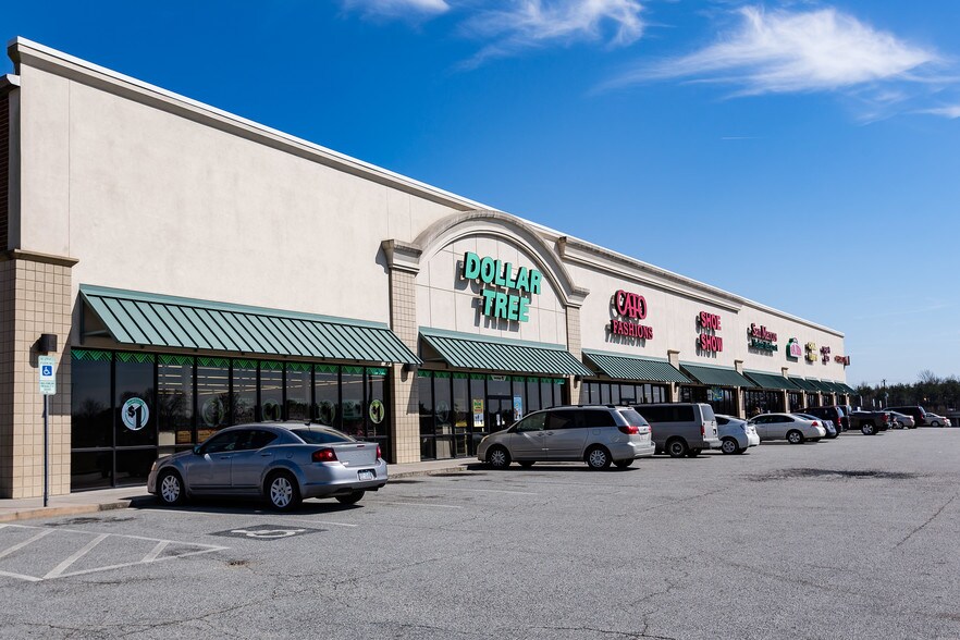 More Photos Of 131 Commerce Ln, Mayodan Storefront For Lease