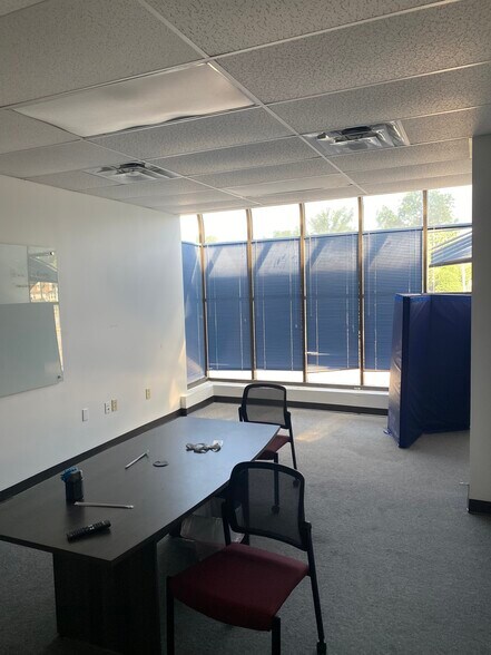 More Photos Of 5301 E Princess Anne Rd, Norfolk Flex For Lease