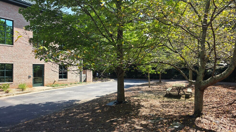 More Photos Of 5825 Medlock Bridge Pky, Johns Creek Loft Creative Space For Sale