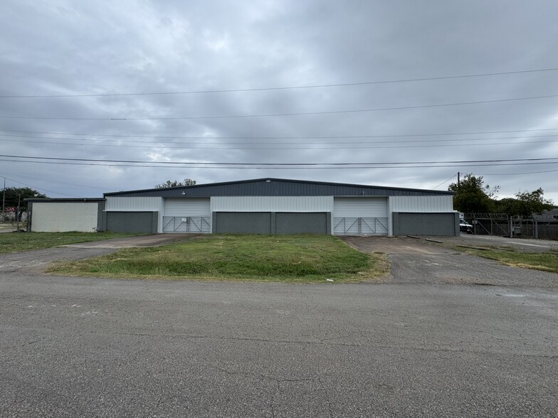 Primary Photo Of 3136 Danieldale Rd, Lancaster Industrial For Lease